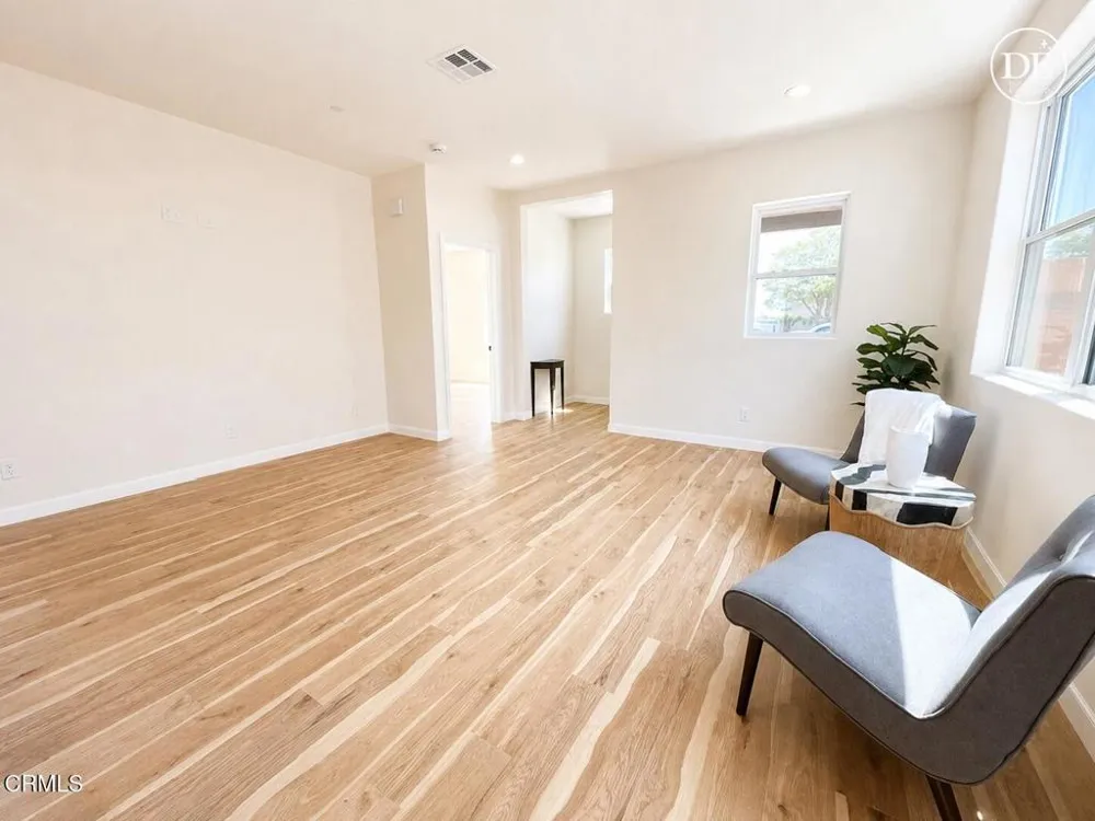 1141 W 2nd Street Oxnard, CA 93030
