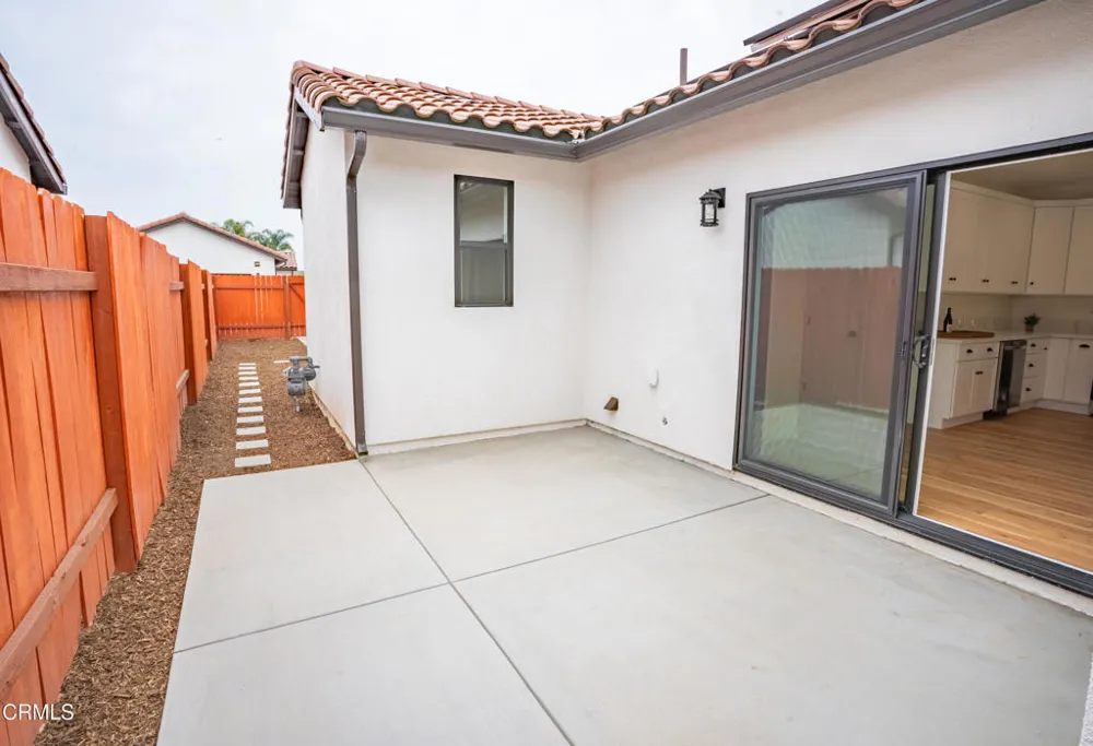 1135 W 2nd Street Oxnard, CA 93030