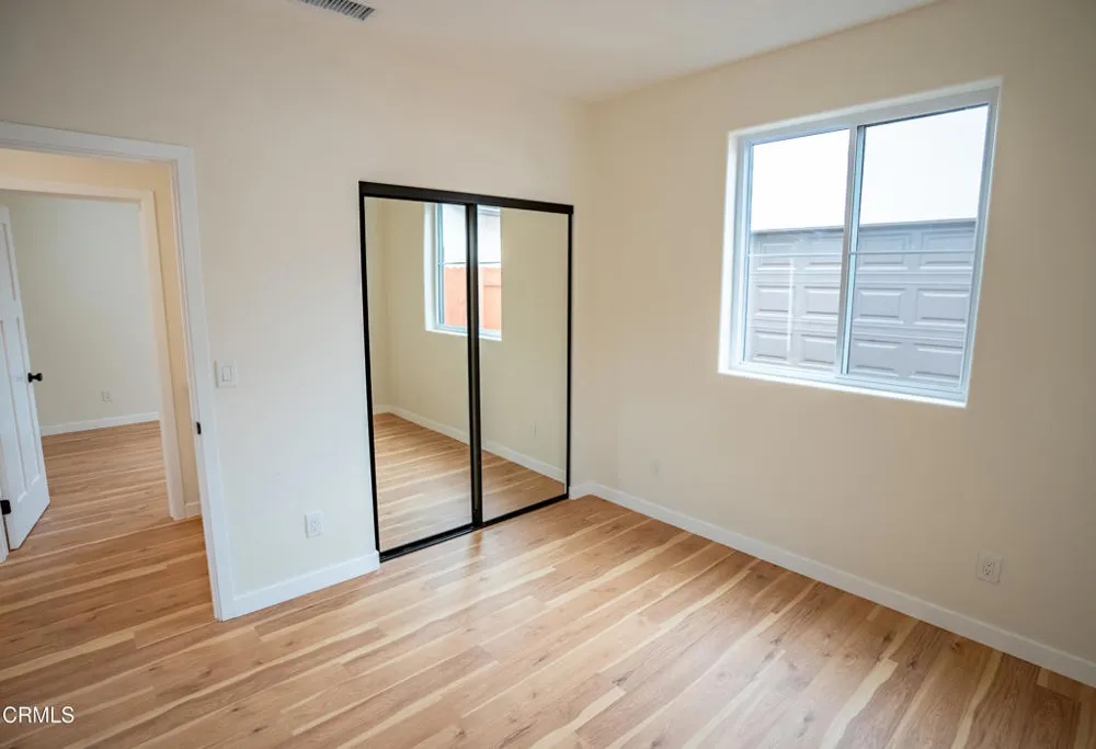 1135 W 2nd Street Oxnard, CA 93030