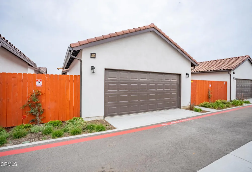 1135 W 2nd Street Oxnard, CA 93030