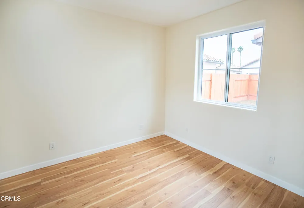 1135 W 2nd Street Oxnard, CA 93030