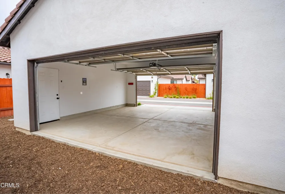 1135 W 2nd Street Oxnard, CA 93030
