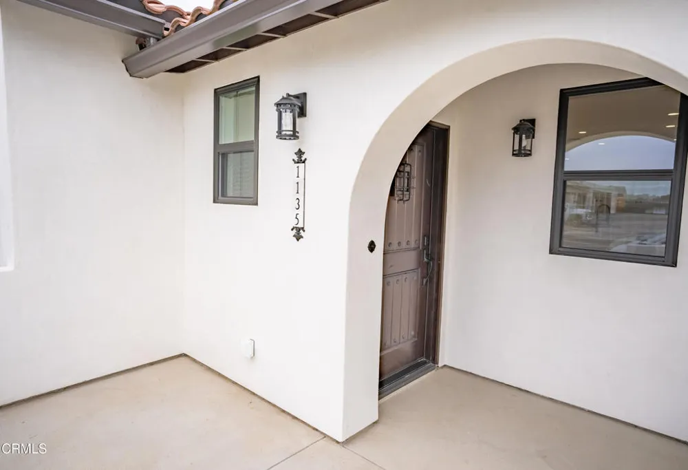 1135 W 2nd Street Oxnard, CA 93030