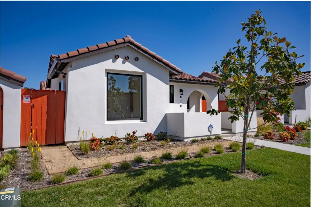 1135 W 2nd Street Oxnard, CA 93030