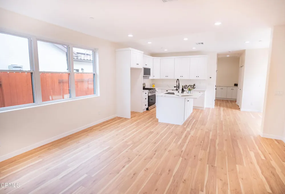 1125 W 2nd Street Oxnard, CA 93030