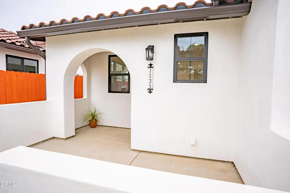 1125 W 2nd Street Oxnard, CA 93030
