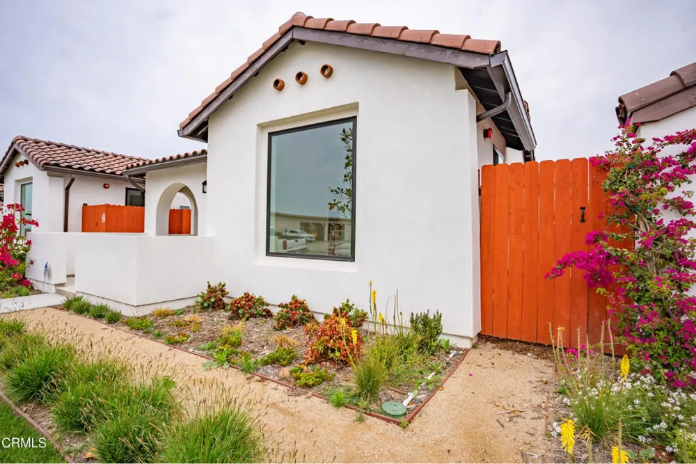 1125 W 2nd Street Oxnard, CA 93030