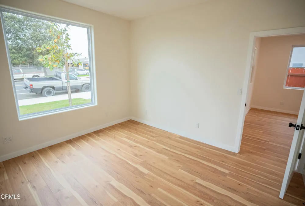 1125 W 2nd Street Oxnard, CA 93030