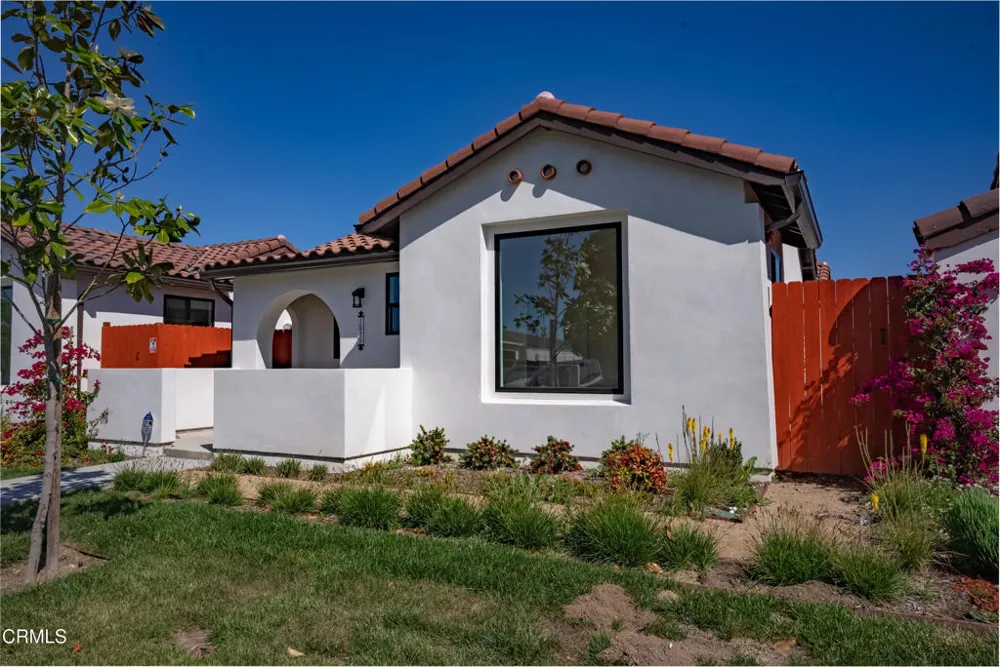 1125 W 2nd Street Oxnard, CA 93030
