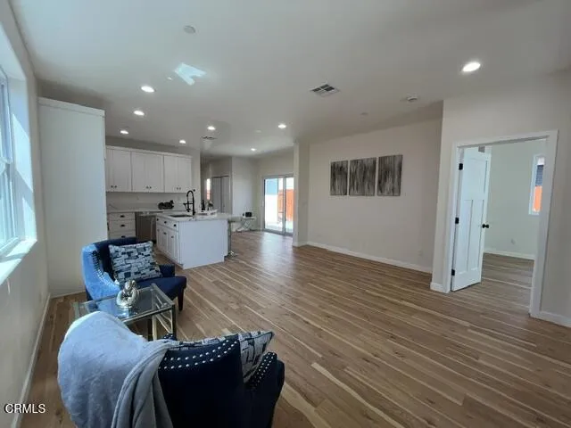 1125 W 2nd Street Oxnard, CA 93030