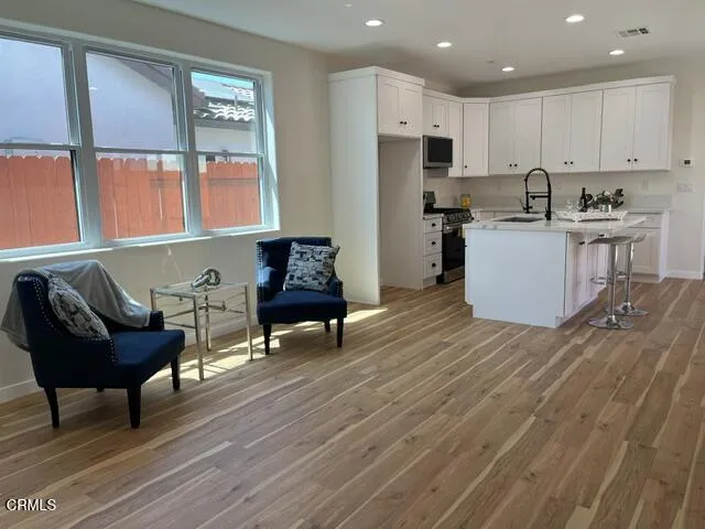 1125 W 2nd Street Oxnard, CA 93030