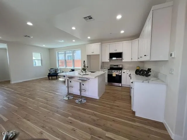1125 W 2nd Street Oxnard, CA 93030