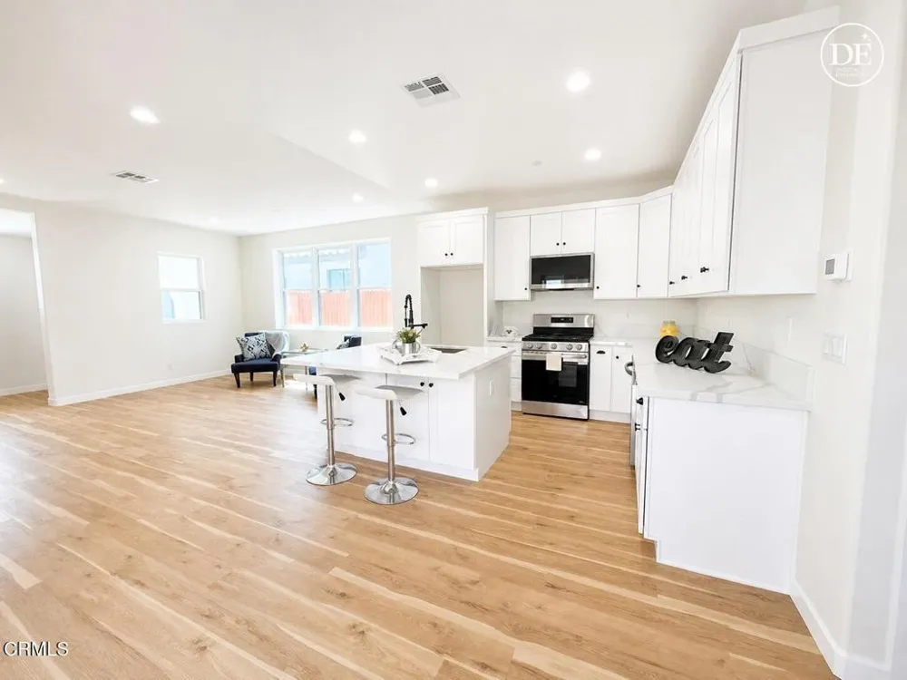1125 W 2nd Street Oxnard, CA 93030