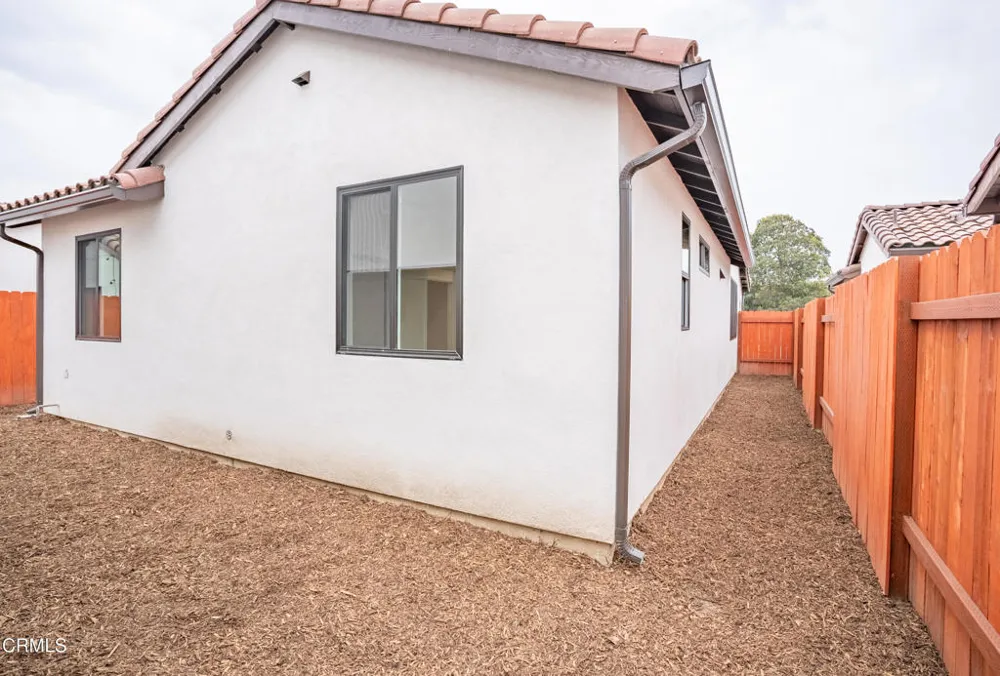 1125 W 2nd Street Oxnard, CA 93030