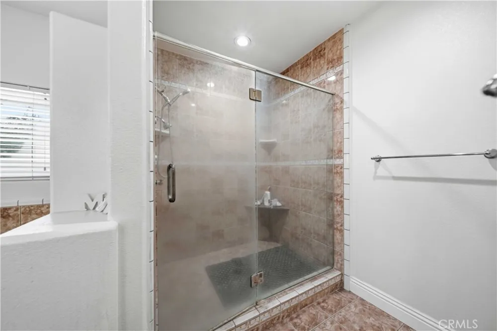 42500 20th W Lancaster, CA 93534