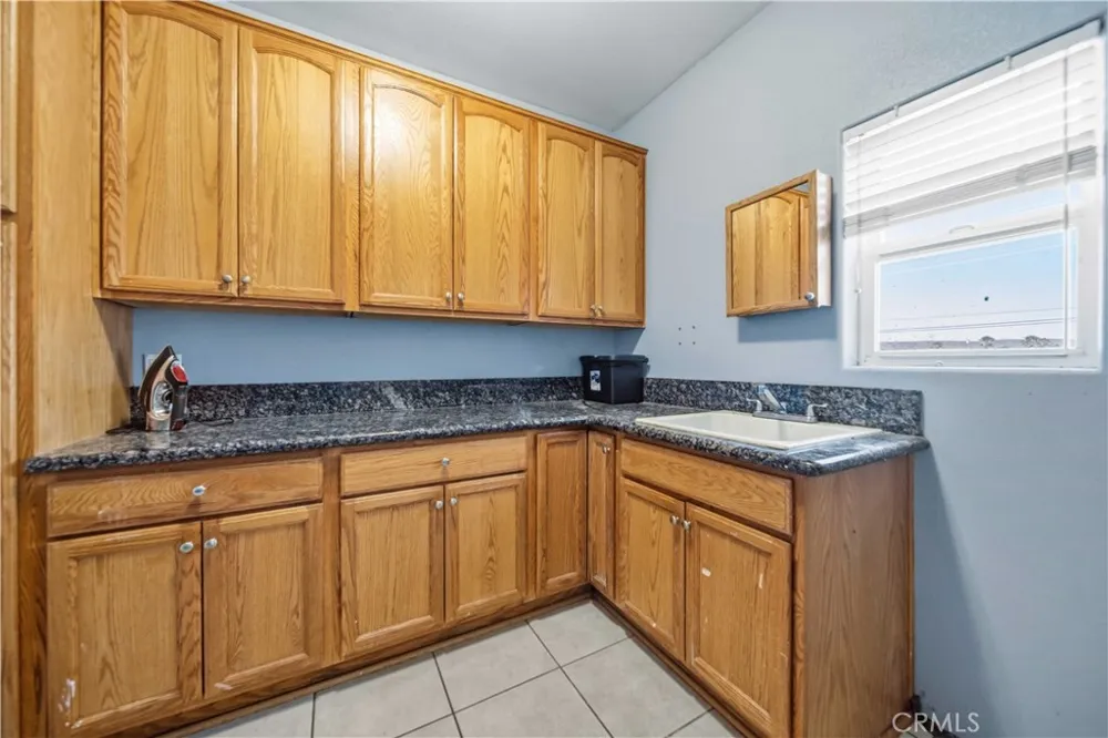 42500 20th W Lancaster, CA 93534