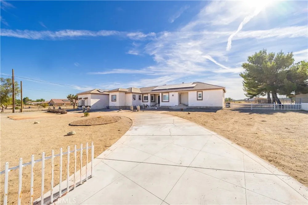 42500 20th W Lancaster, CA 93534