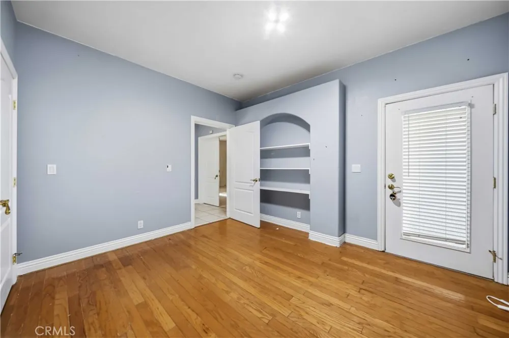 42500 20th W Lancaster, CA 93534