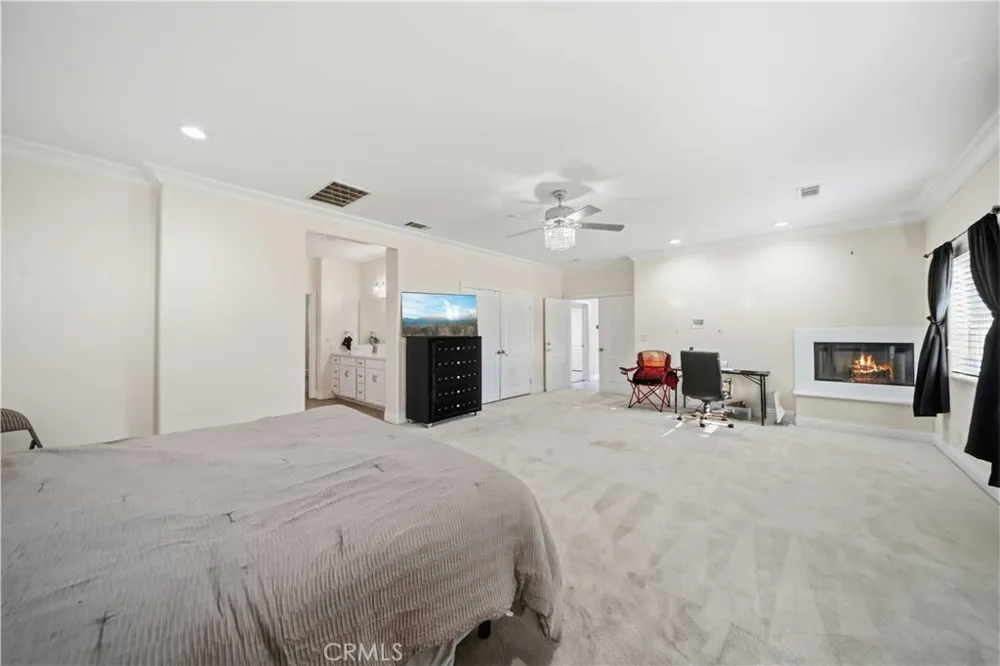 42500 20th W Lancaster, CA 93534