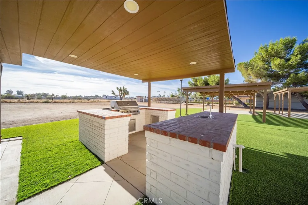 42500 20th W Lancaster, CA 93534
