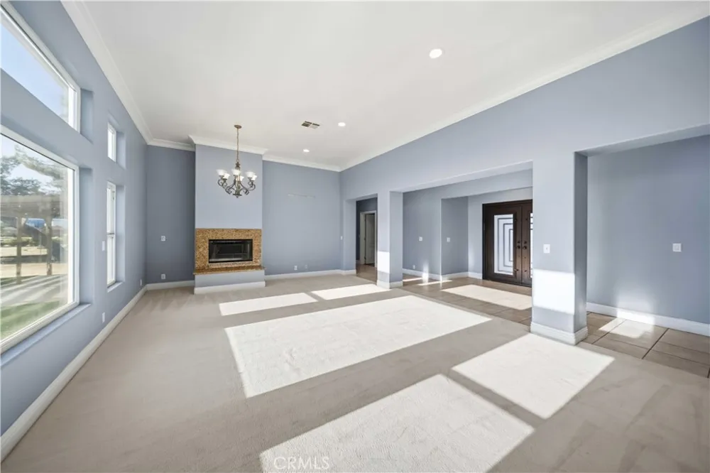 42500 20th W Lancaster, CA 93534