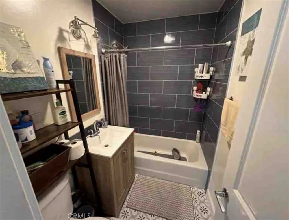 5103 W 131st Street Hawthorne, CA 90250