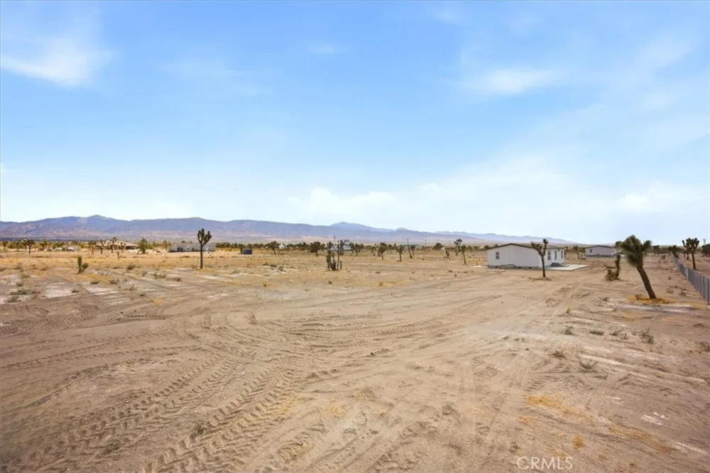 1825 Saragota Road Pinon Hills, CA 92372
