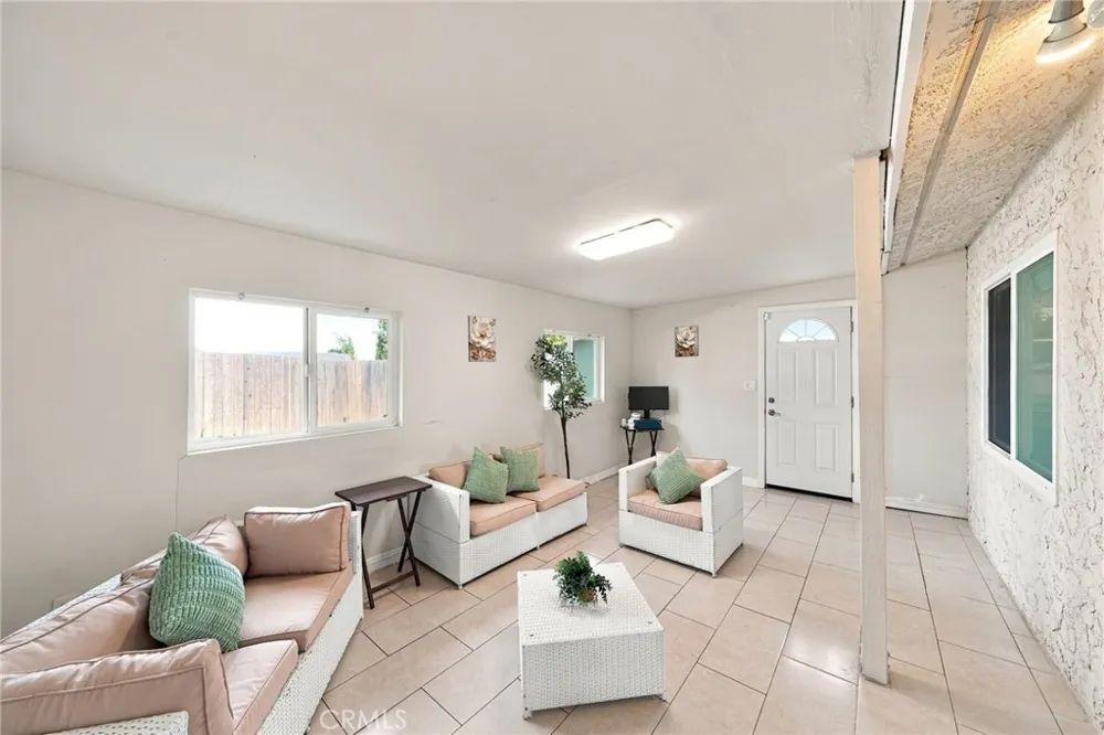 7405 Via Paraiso Rancho Cucamonga, CA 91730