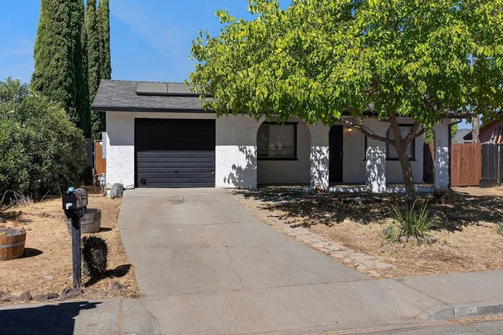 918 Cortina Dr Orland, CA 95963