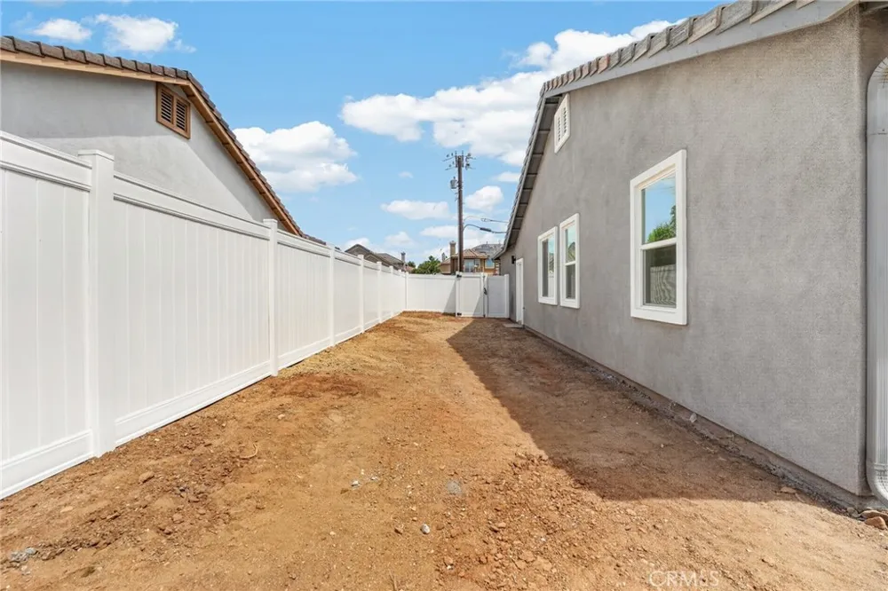 1185 Orange Avenue Beaumont, CA 92223