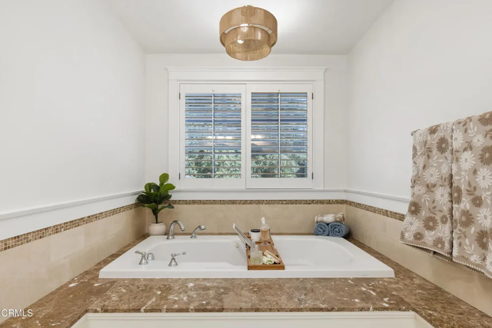 5130 Solliden Lane La Canada Flintridge, CA 91011