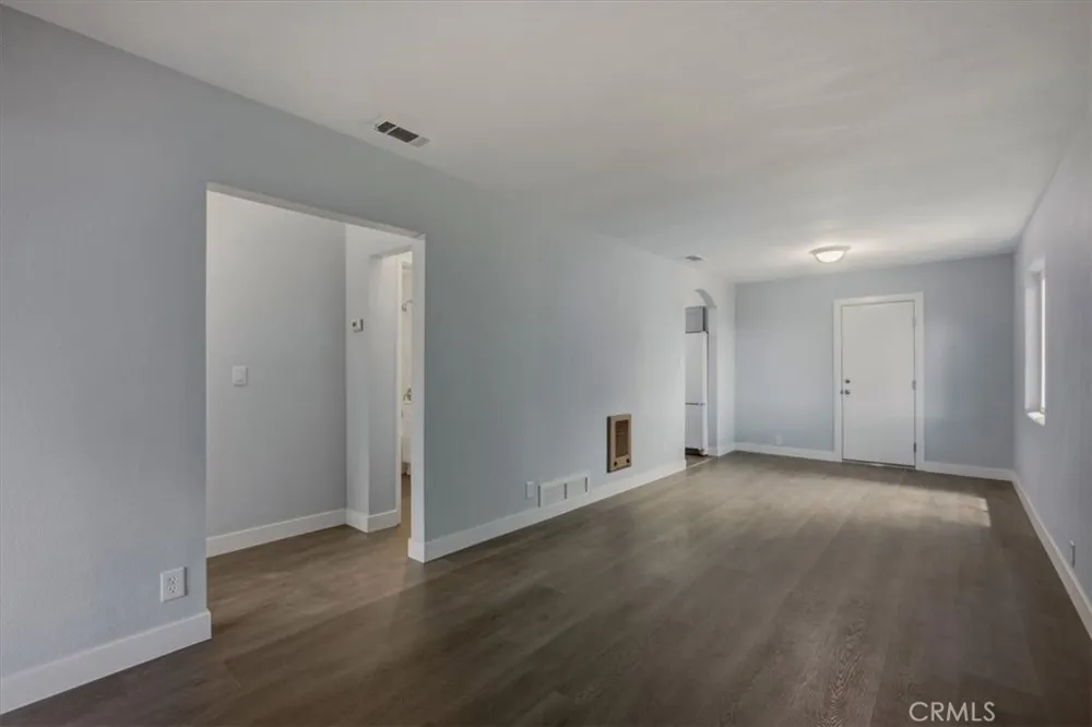 548 E Etiwanda Rialto, CA 92376