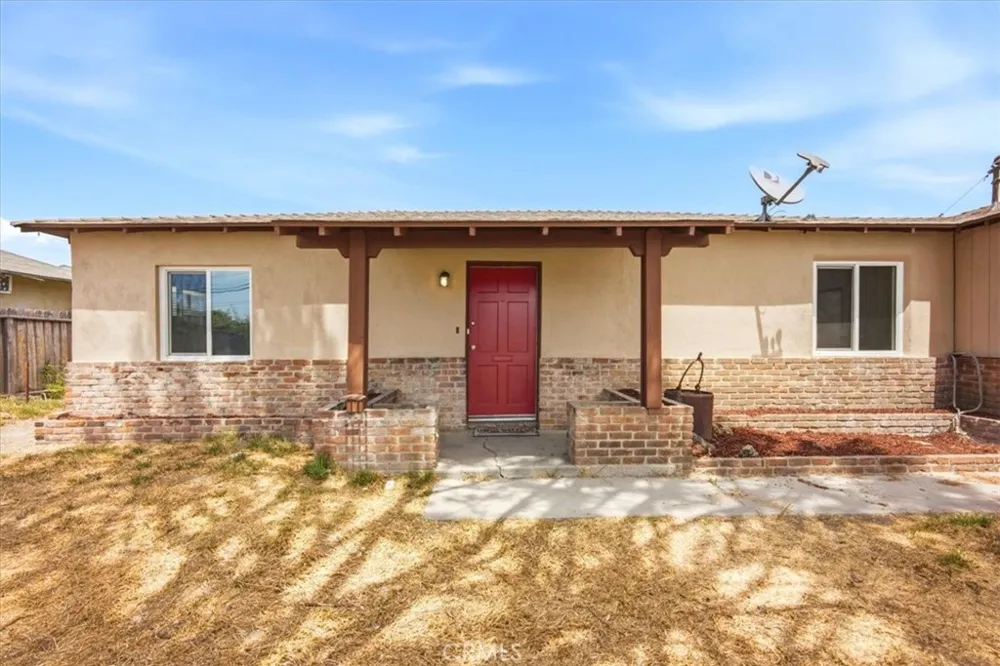 548 E Etiwanda Rialto, CA 92376