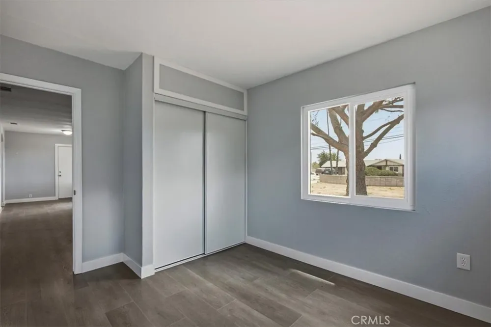 548 E Etiwanda Rialto, CA 92376