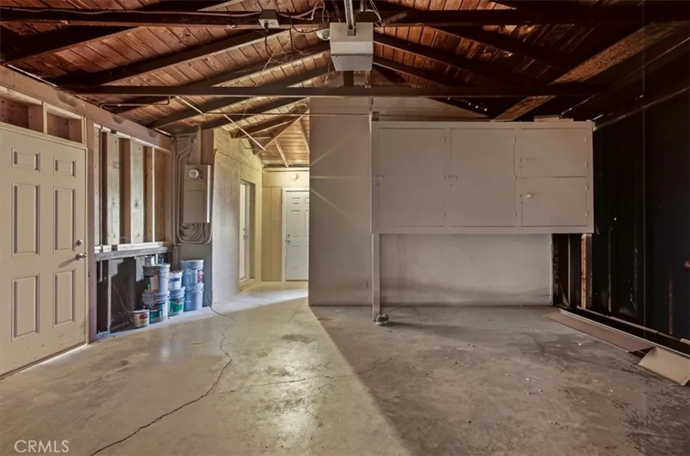 548 E Etiwanda Rialto, CA 92376
