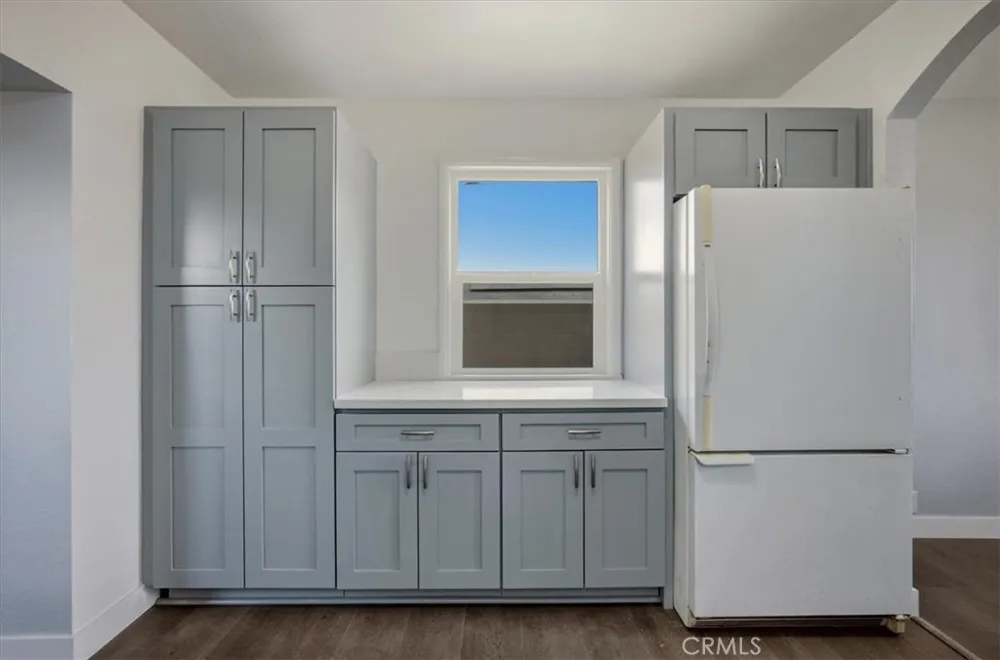 548 E Etiwanda Rialto, CA 92376