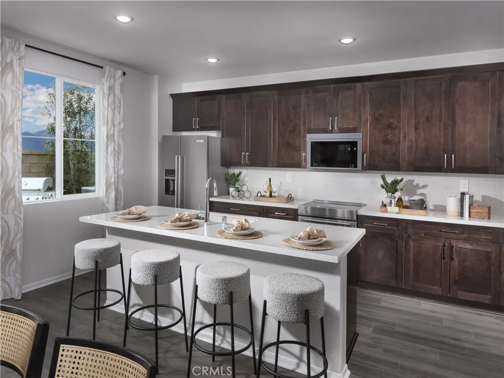 2037 Grapefruit Street Redlands, CA 92374