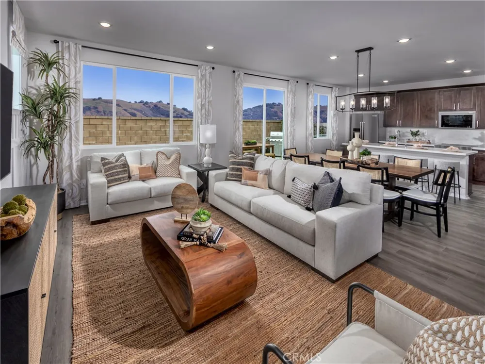 2037 Grapefruit Street Redlands, CA 92374
