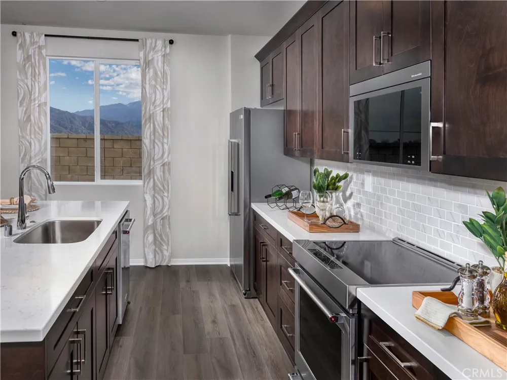 2037 Grapefruit Street Redlands, CA 92374