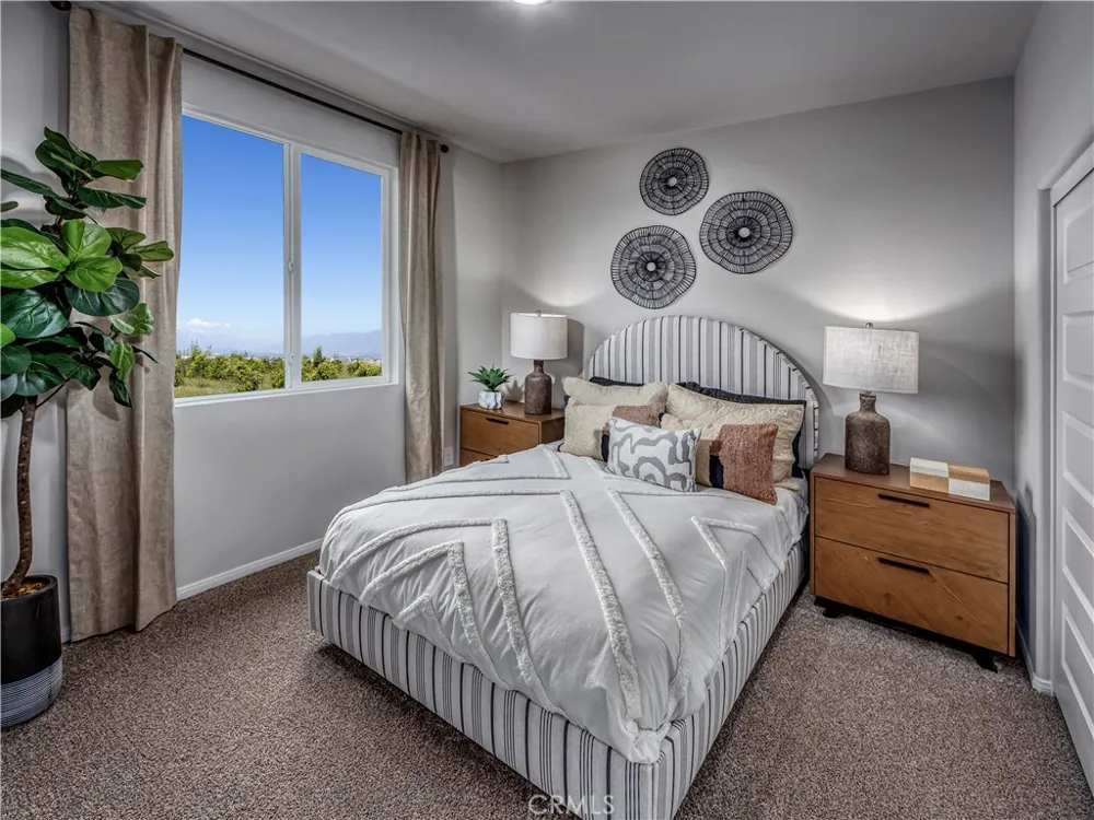 2037 Grapefruit Street Redlands, CA 92374