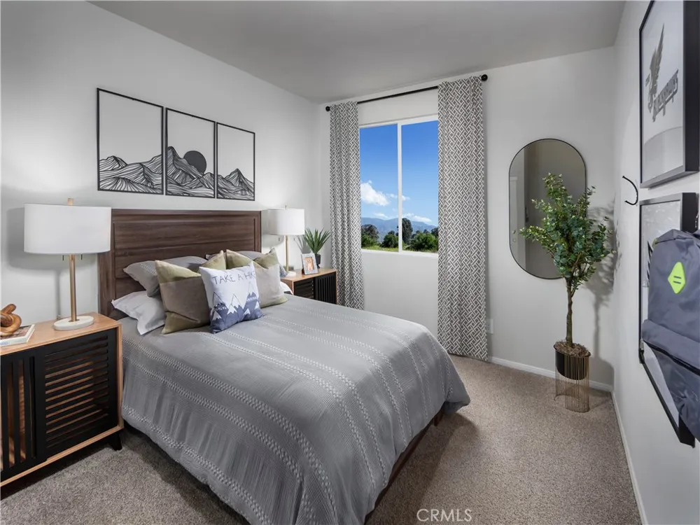 2037 Grapefruit Street Redlands, CA 92374