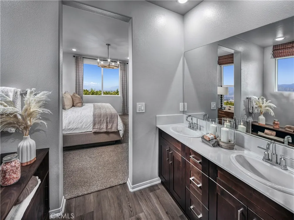 2037 Grapefruit Street Redlands, CA 92374