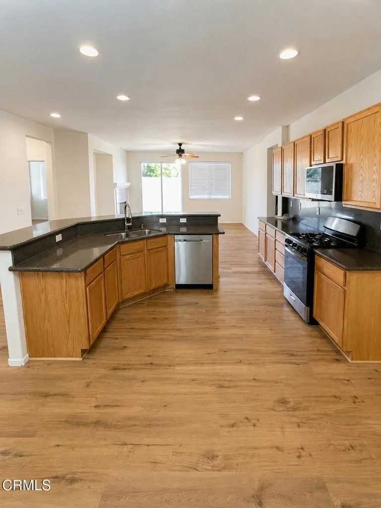 5753 Expedition Way Palmdale, CA 93552