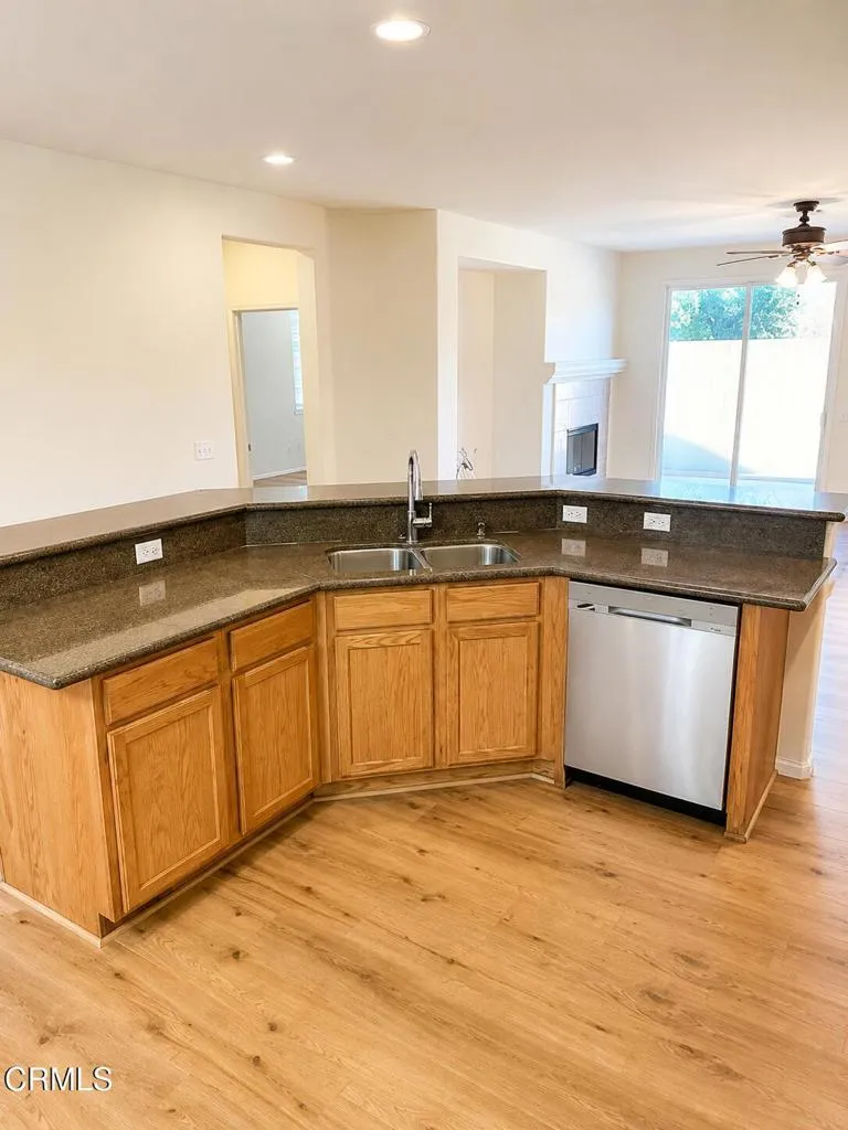 5753 Expedition Way Palmdale, CA 93552
