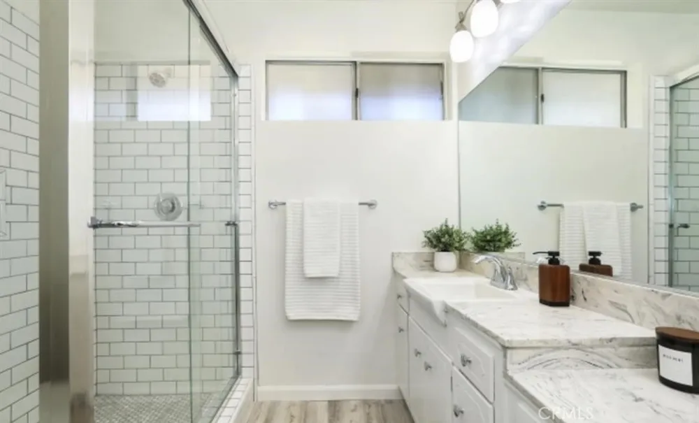 4614 Finley Los Angeles, CA 90027