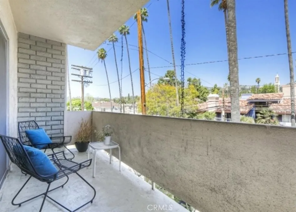 4614 Finley Los Angeles, CA 90027