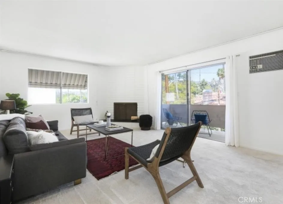 4614 Finley Los Angeles, CA 90027