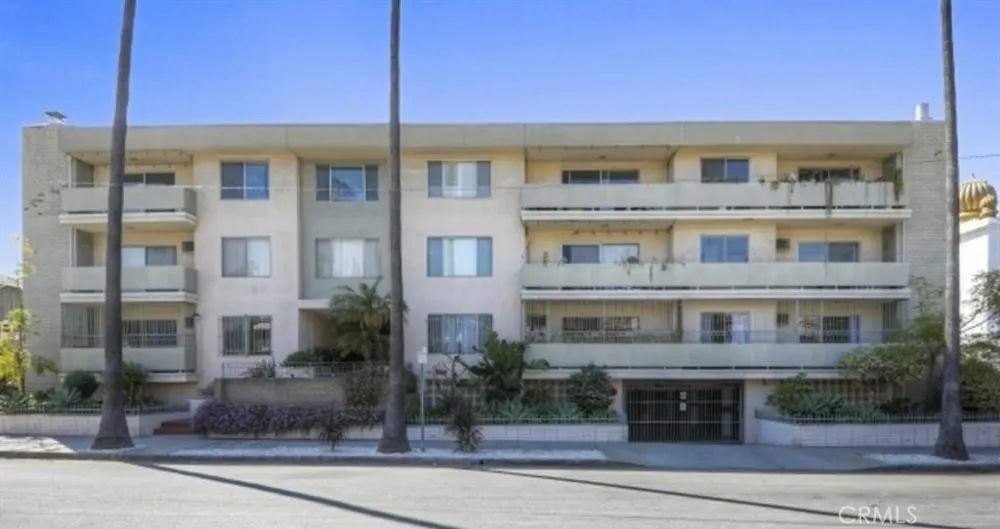 4614 Finley Los Angeles, CA 90027