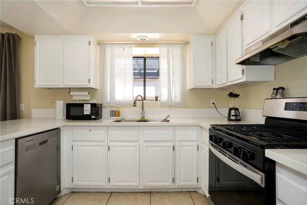 5389 Evergem Avenue Palmdale, CA 93552