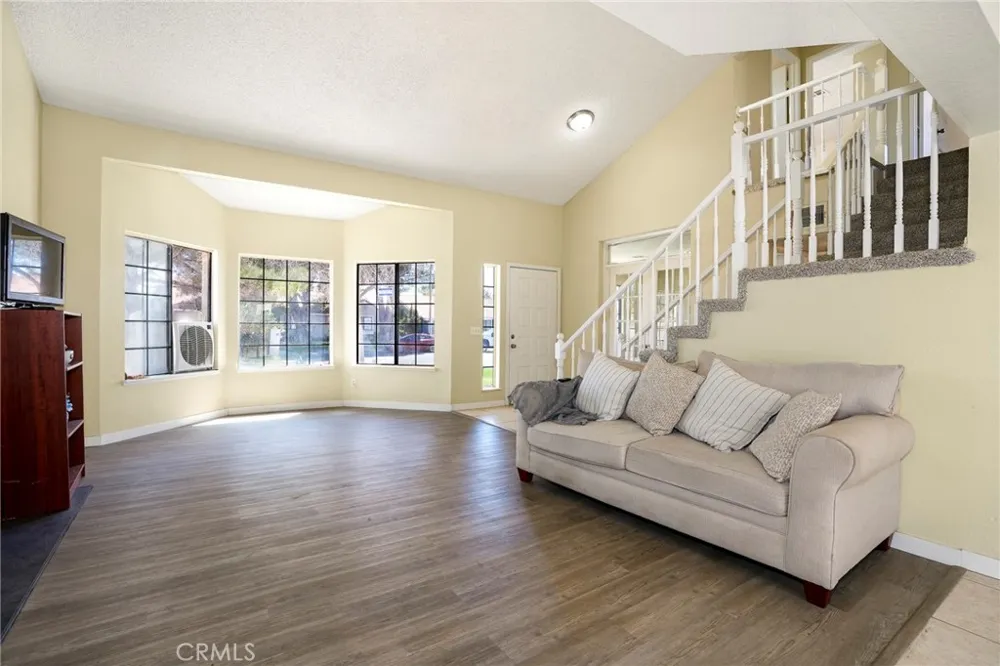 5389 Evergem Avenue Palmdale, CA 93552